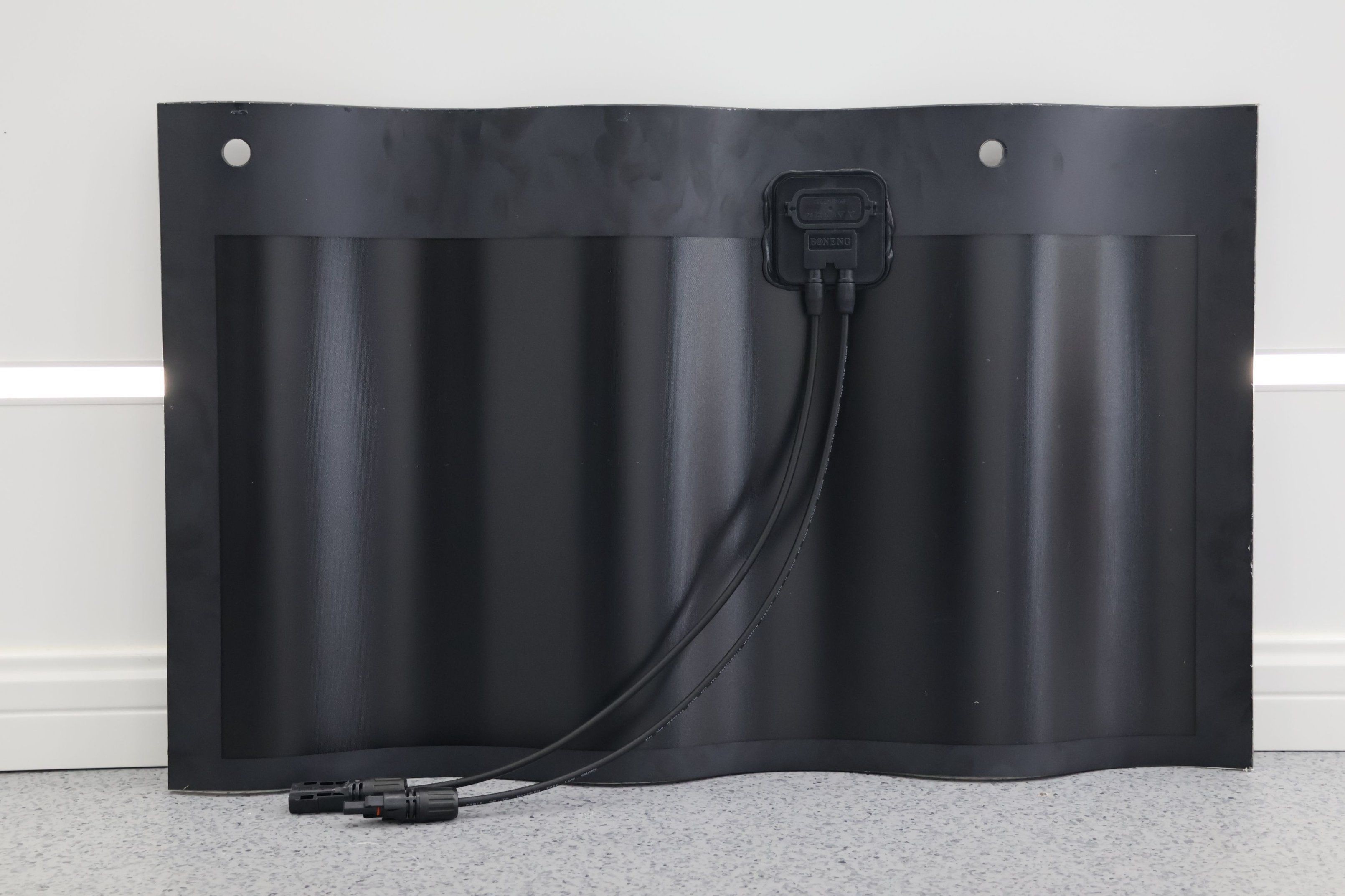 Colorless Solar Panel Villa Solar PV Roof Tiles Curved Color Solar Panel Integrated ...