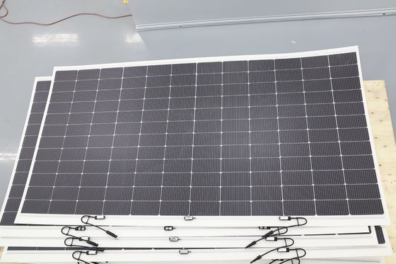 Rated Operating Temperature of The Cell 44 Degree 580W Flexible Solar Panel Thin Film Mini for Roof Boat Balcony